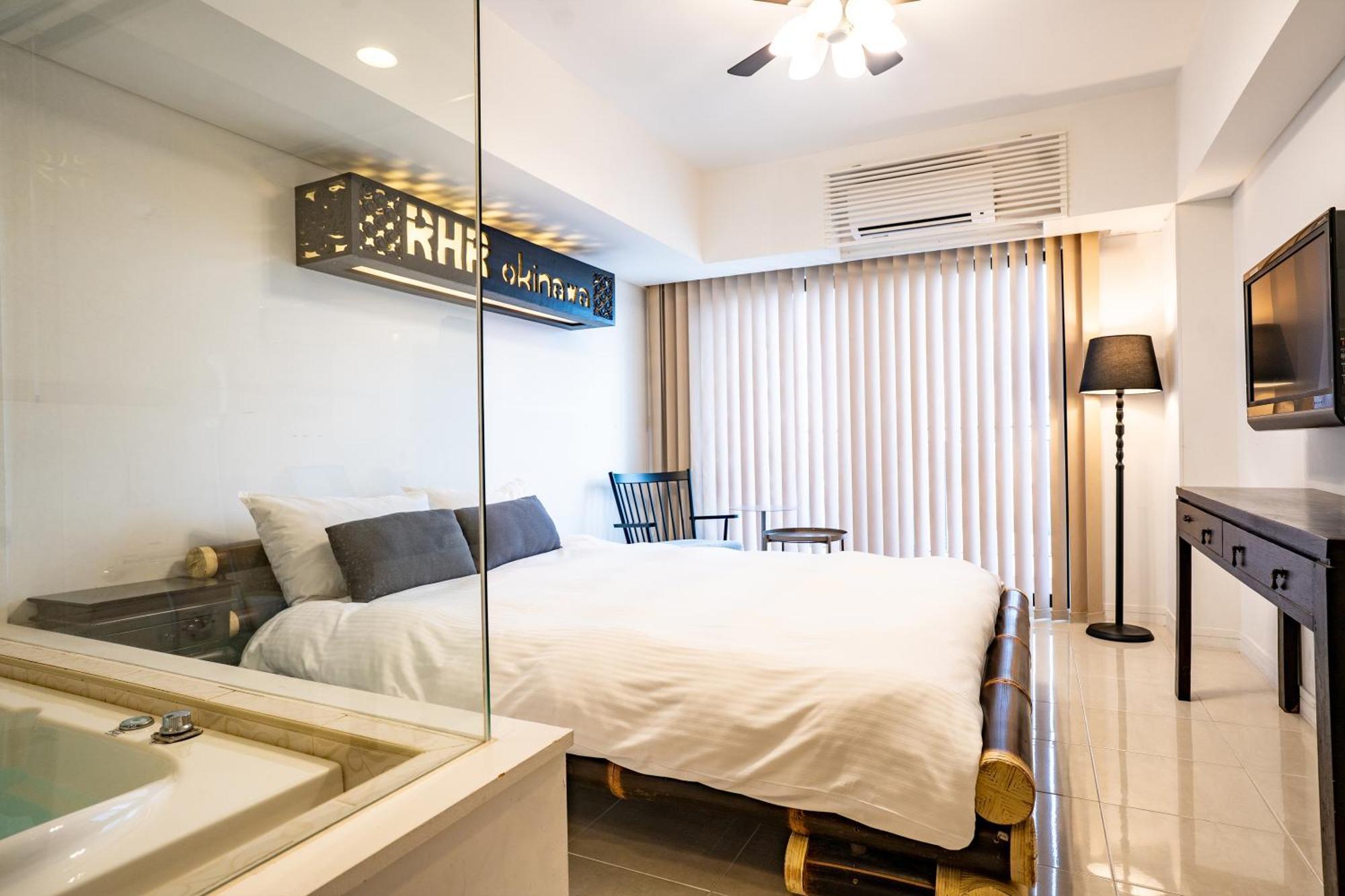 Royal Hotel Yomitan Zewnętrze zdjęcie