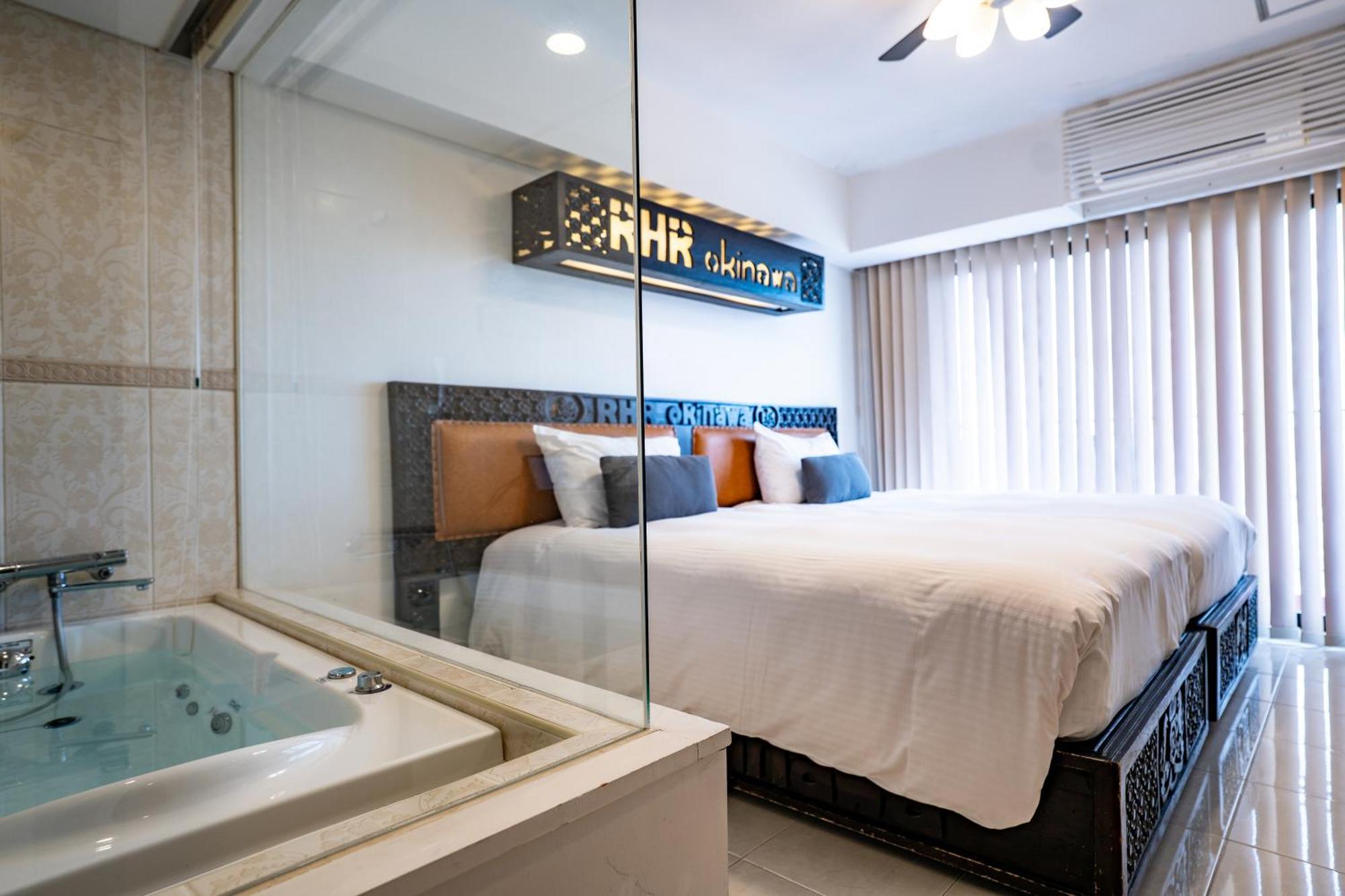 Royal Hotel Yomitan Zewnętrze zdjęcie
